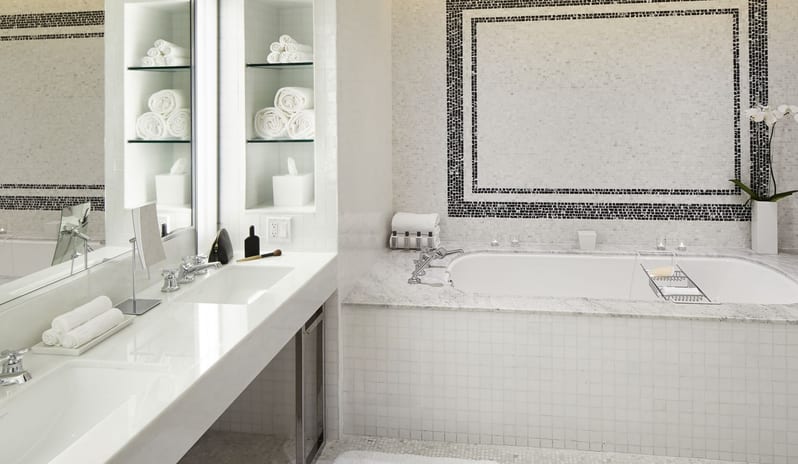 The London West Hollywood at Beverly Hills - Gate Suite 2 Bedroom Washroom